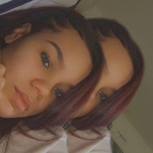 Meet your Posher, Zellie